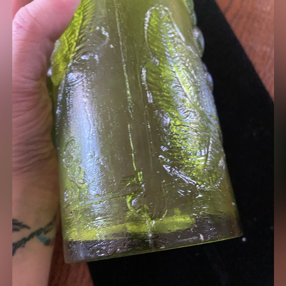 Vintage Resin Mid Century Sascha Brastoff Green Grape Themed Vase - Picture 12 of 12